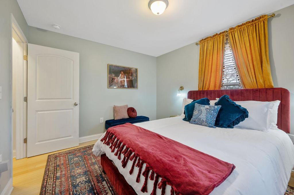 New Victorian Theme, 3Br, Lrg Backyard Close To Pnc Arena, Downtown, And Rdu Airport Raleigh Exteriör bild