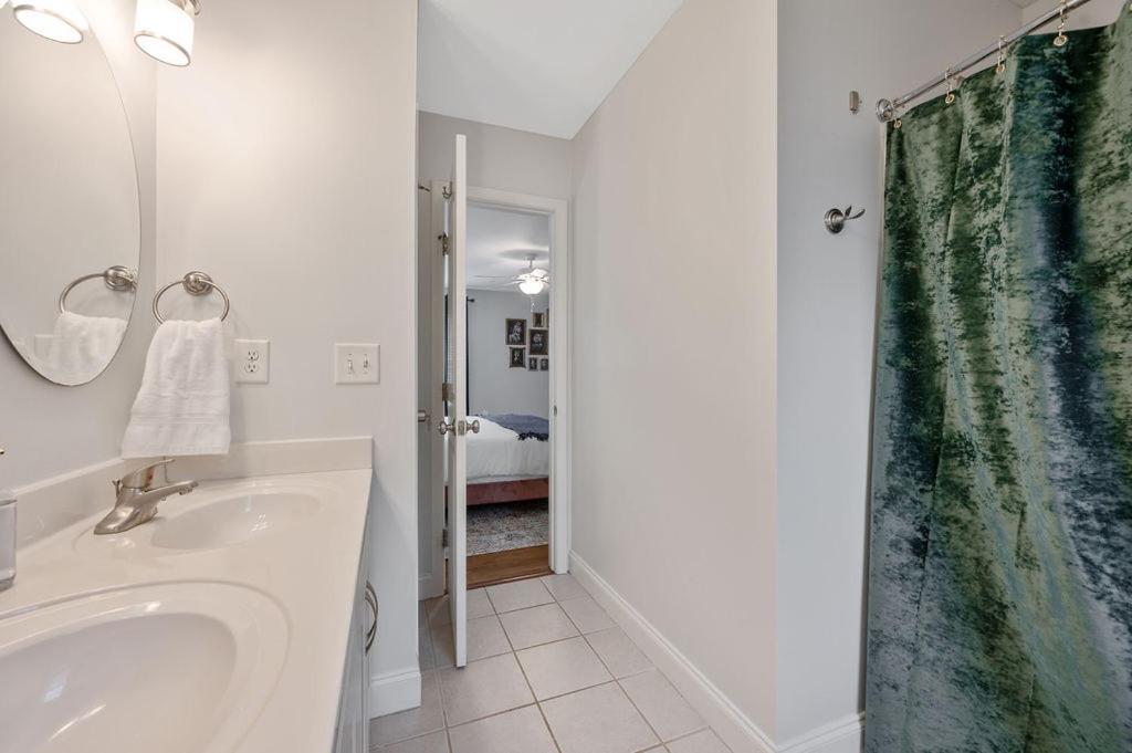 New Victorian Theme, 3Br, Lrg Backyard Close To Pnc Arena, Downtown, And Rdu Airport Raleigh Exteriör bild