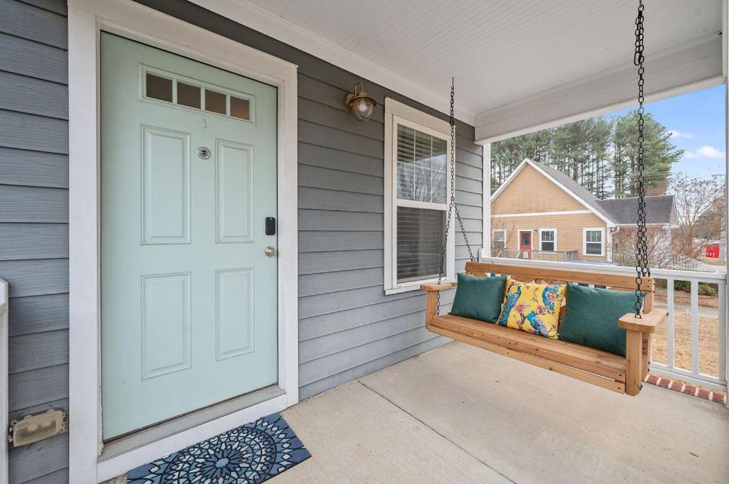 New Victorian Theme, 3Br, Lrg Backyard Close To Pnc Arena, Downtown, And Rdu Airport Raleigh Exteriör bild